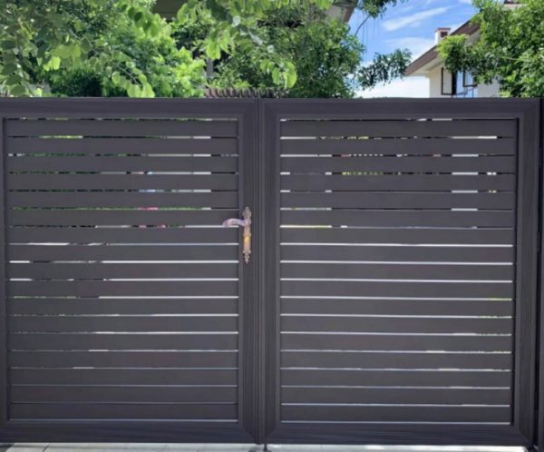 Aluminum fence profile
